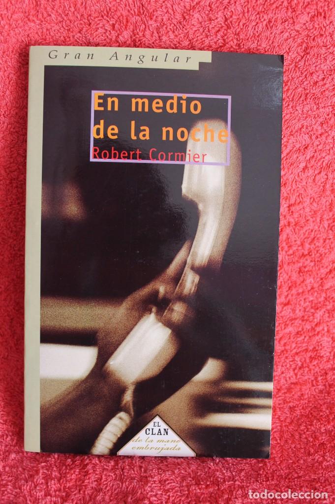 EN MEDIO DE LA NOCHE-ROBERT CORNIER