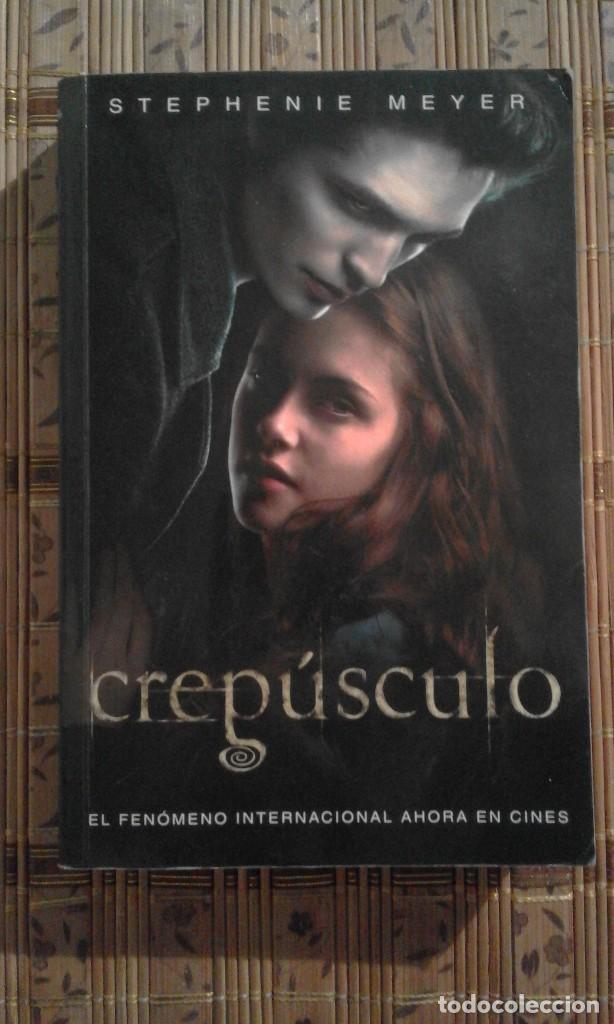 Libros de segunda mano: Crep&uacute;sculo - Stephenie Meyer - Foto 1