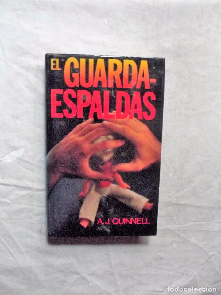 Libros de segunda mano: EL GUARDA-ESPALDAS DE A.J. QUINNELL - Foto 1