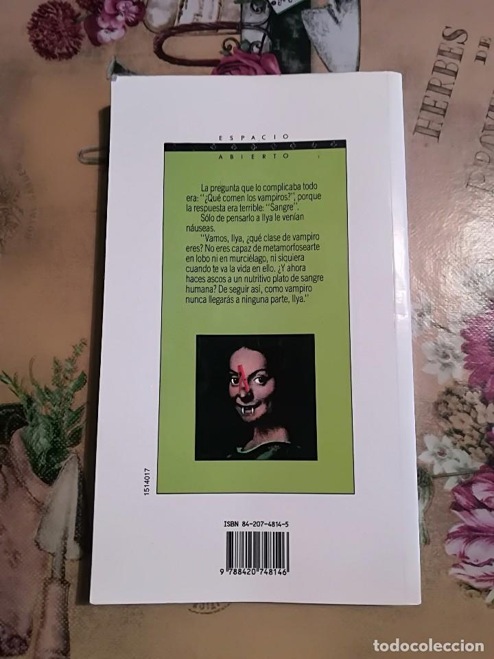 Libros de segunda mano: Vampiro a mi pesar - Andreu Mart&iacute;n - Foto 2