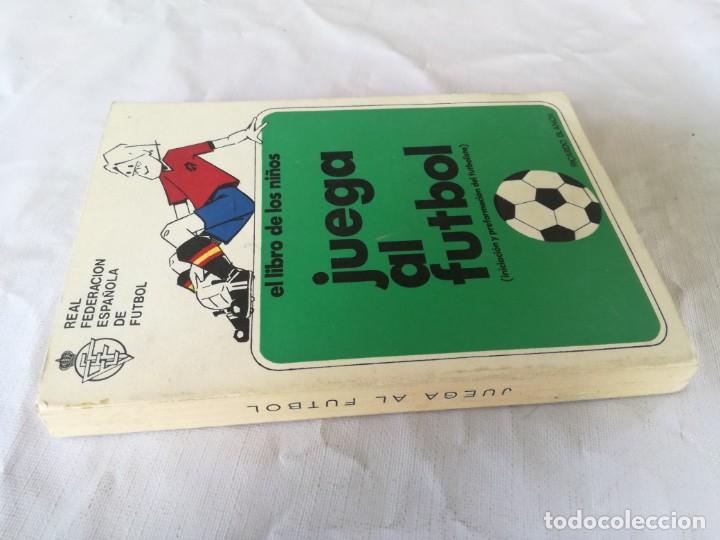 Gebrauchte B&uuml;cher: juega al futbol / el libro de los ni&ntilde;os / federacion espa&ntilde;ola / cj75