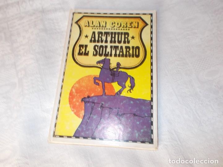 Libros de segunda mano: ARTHUR EL SOLITARIO Alan Coren - Foto 1