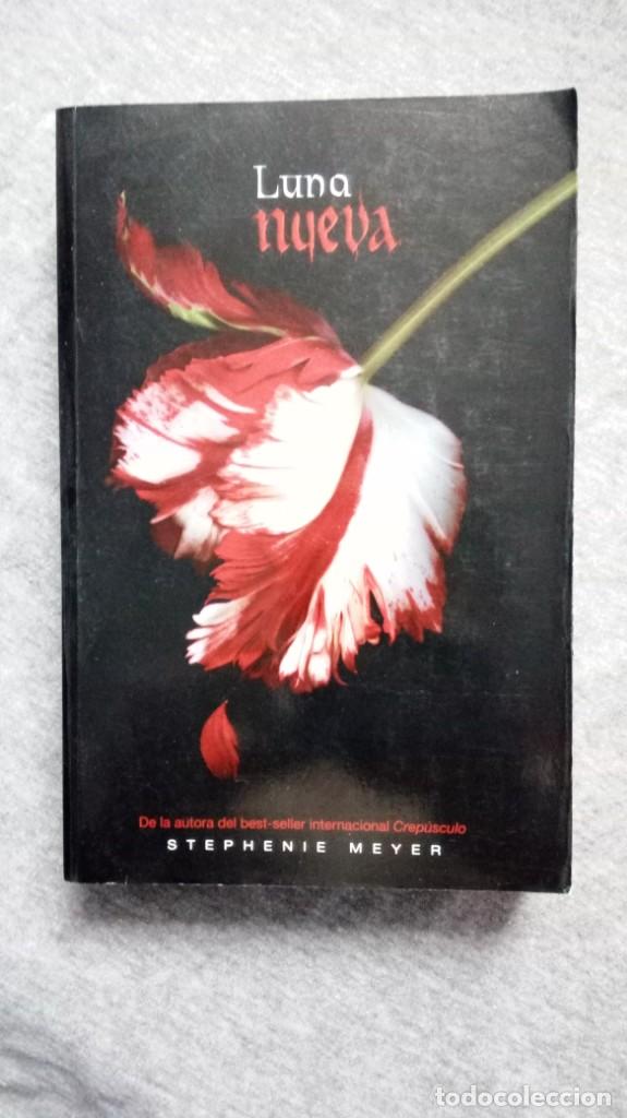 Libros de segunda mano: LUNA NUEVA. STEPHENIE MEYER. - Foto 1