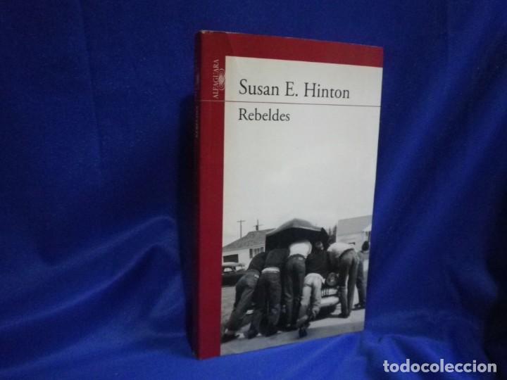 Libros de segunda mano: Rebeldes, de Susan E. Hinton - Foto 1