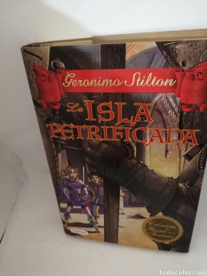 Libros de segunda mano: La isla petrificada de Ger&oacute;nimo Stilton - Foto 1