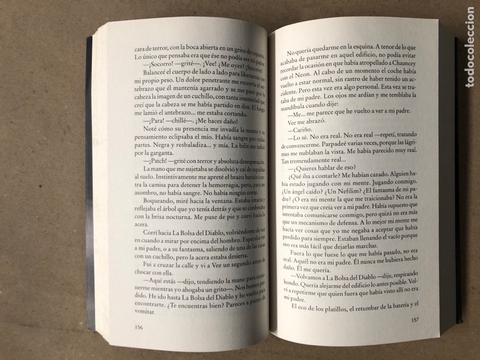 Libros de segunda mano: CRESCENDO. BECCA FITZPATRICK. B DE BLOCK 2016. - Foto 3