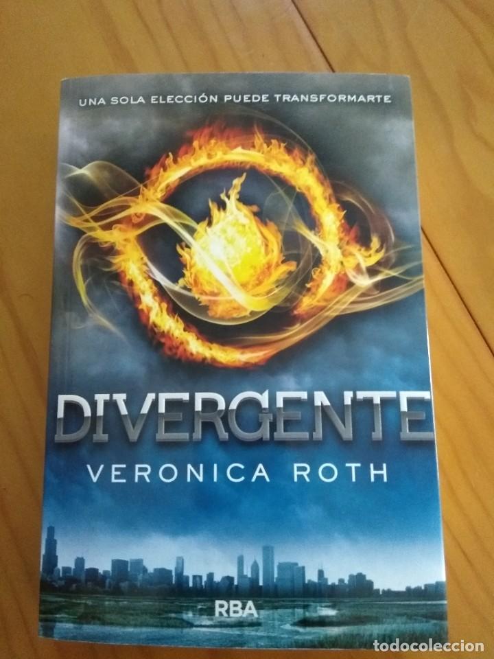 Libros de segunda mano: DIVERGENTE / VERONICA ROTH / RBA - Foto 1