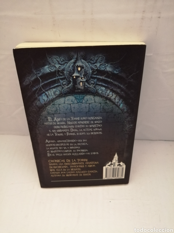 Libros de segunda mano: Cr&oacute;nicas de la Torre 2: LA MALDICI&Oacute;N DEL MAESTRO - Foto 2
