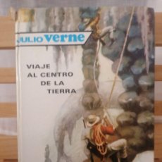 Libros de segunda mano: VIAJE AL CENTRO DE LA TIERRA. JULIO VERNE. EDIT. MOLINO. BARCELONA, 1959.. Lote 224210015