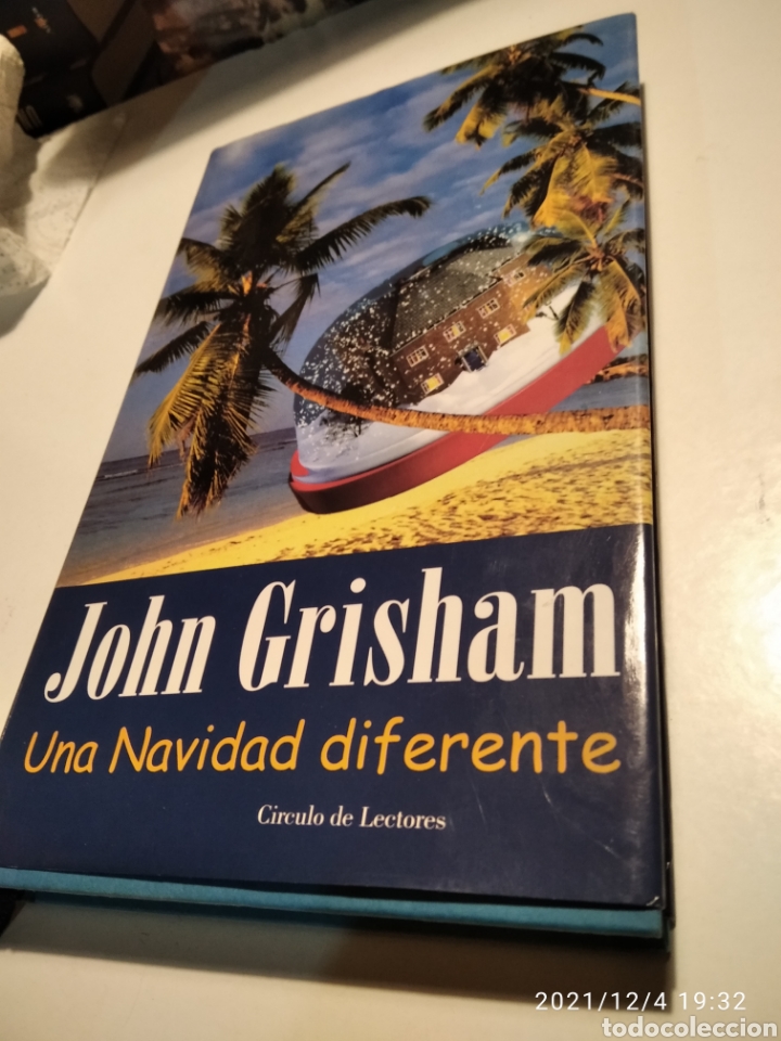 Libros de segunda mano: Libro una Navidad diferente de john Grisham - Foto 1