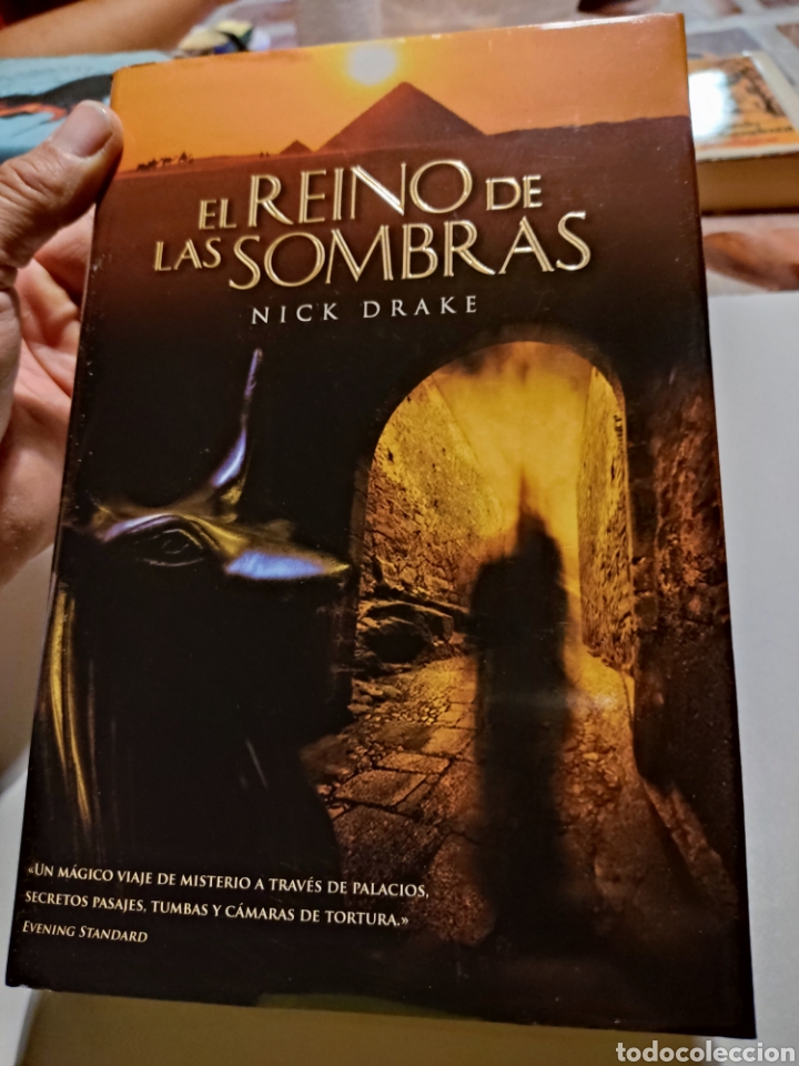 Libros de segunda mano: Libro El Reino de las sombras de Nick Drake - Foto 1