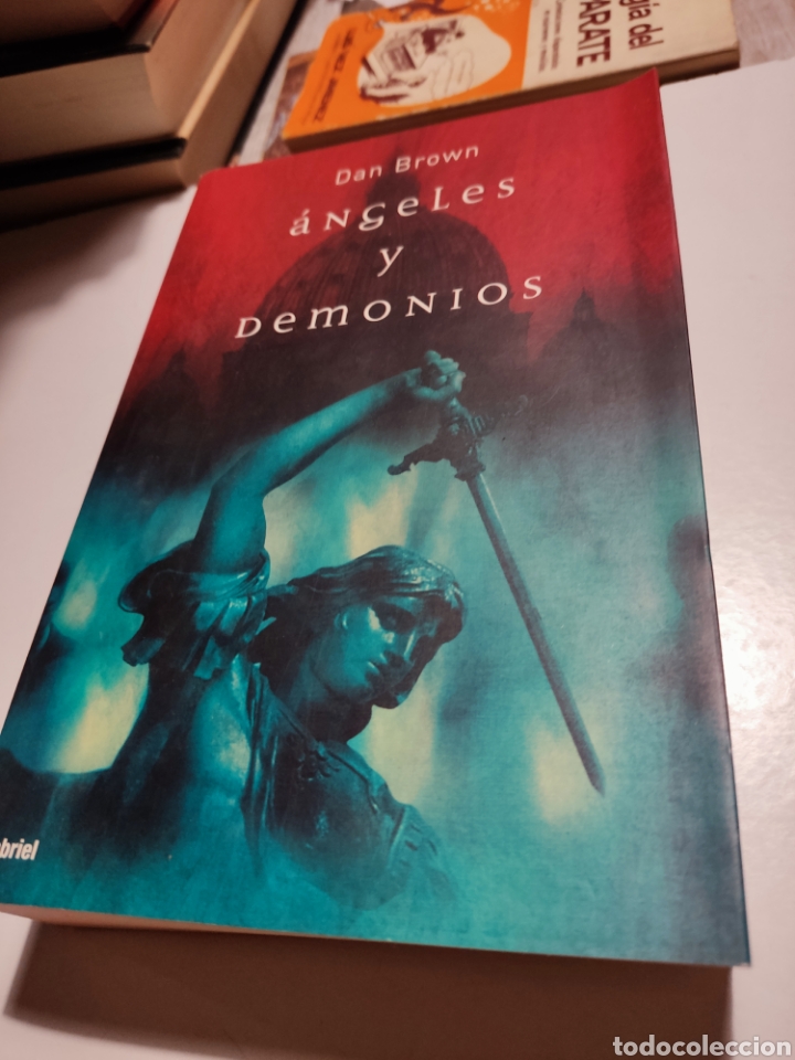 Libros de segunda mano: Libro &Aacute;ngeles y demonios de Dan Brown - Foto 1