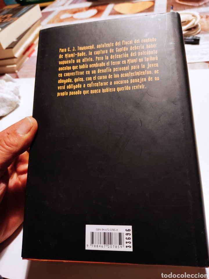 Libros de segunda mano: Libro castigo de jilliane Hoffman - Foto 2