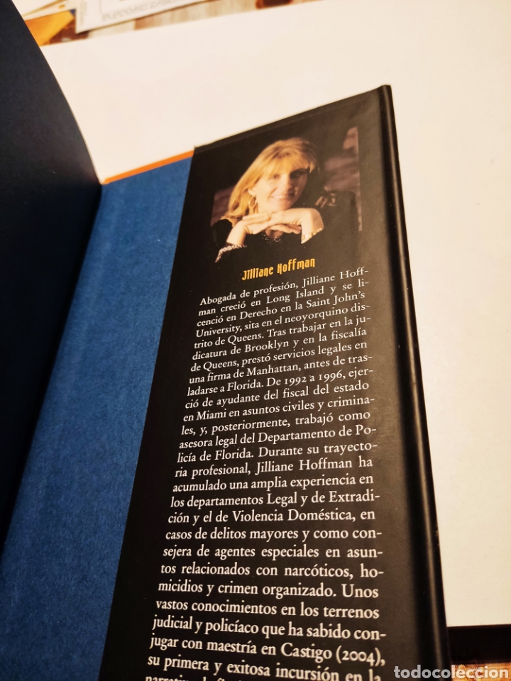 Libros de segunda mano: Libro castigo de jilliane Hoffman - Foto 4