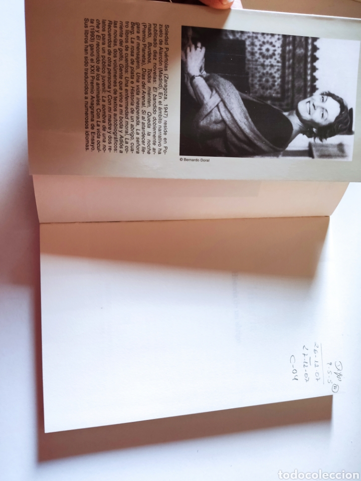 Libros de segunda mano: Libro historia de un abrigo de Soledad Puertolas - Foto 3