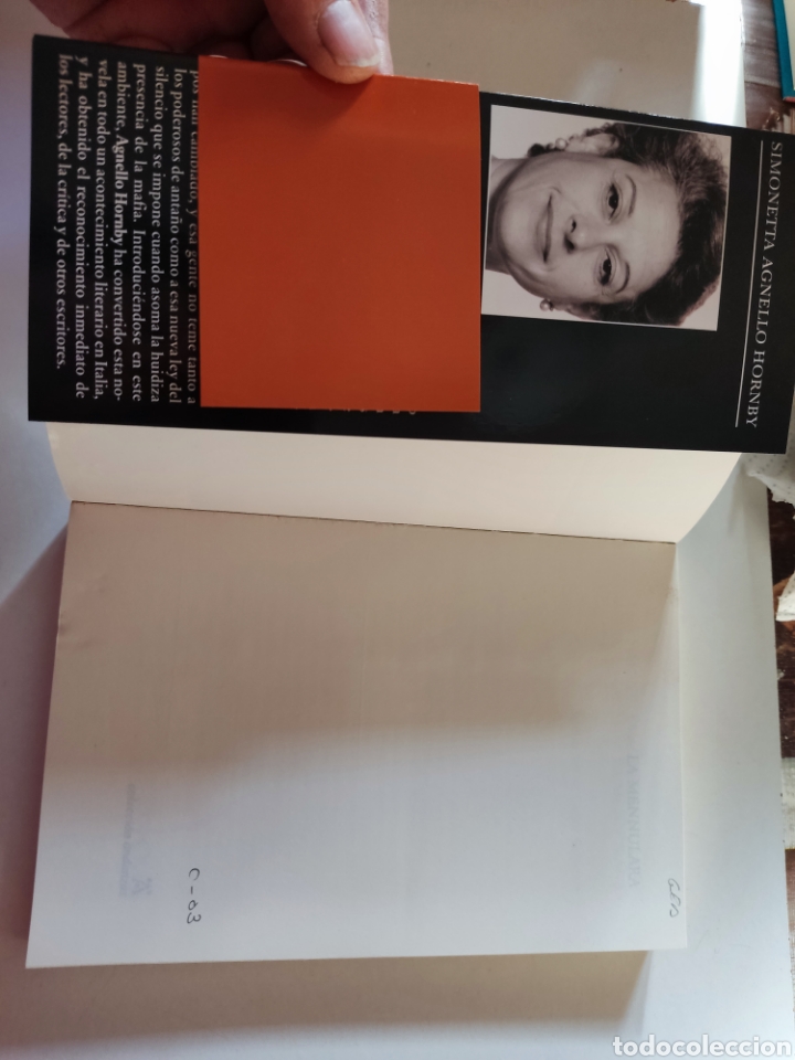 Libros de segunda mano: Libro la mennulara de Simonetta Agnello Hornby - Foto 3