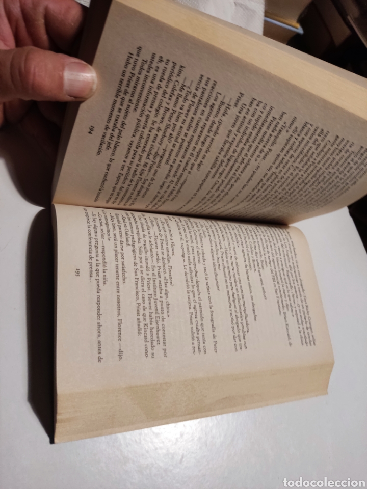 Libros de segunda mano: Libro en la boca del drag&oacute;n de Ken Follet - Foto 2