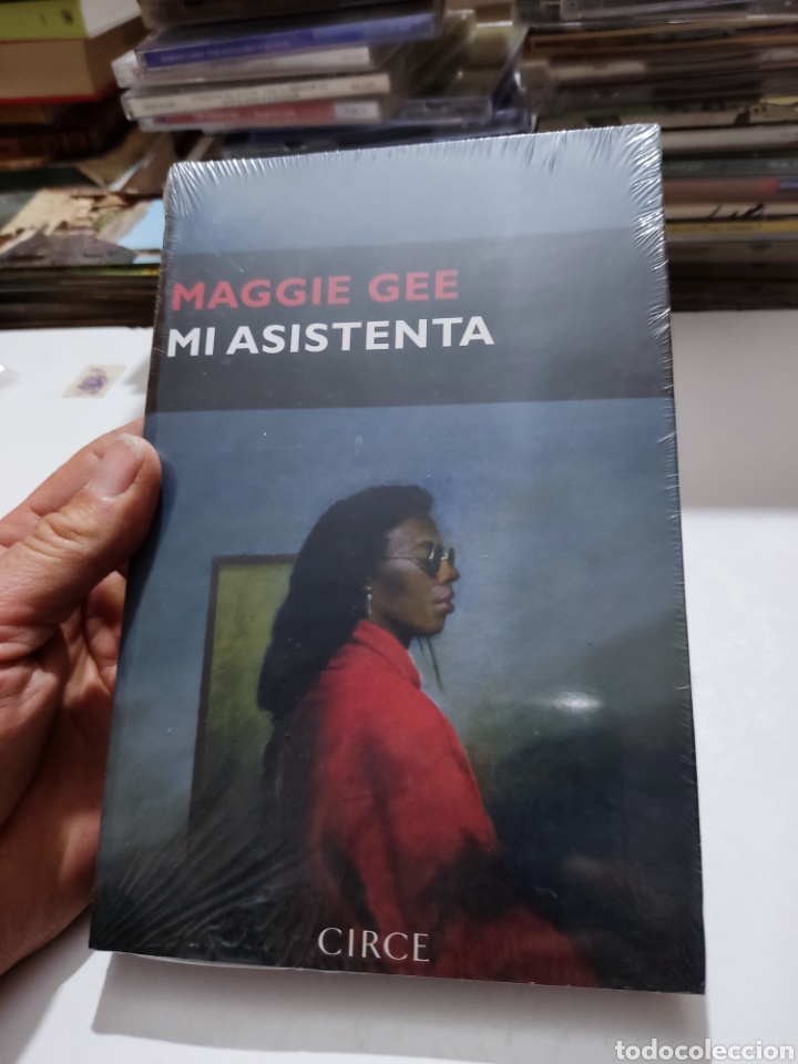 Libros de segunda mano: Libro m&iacute; asistenta de Maggie gee - Foto 1