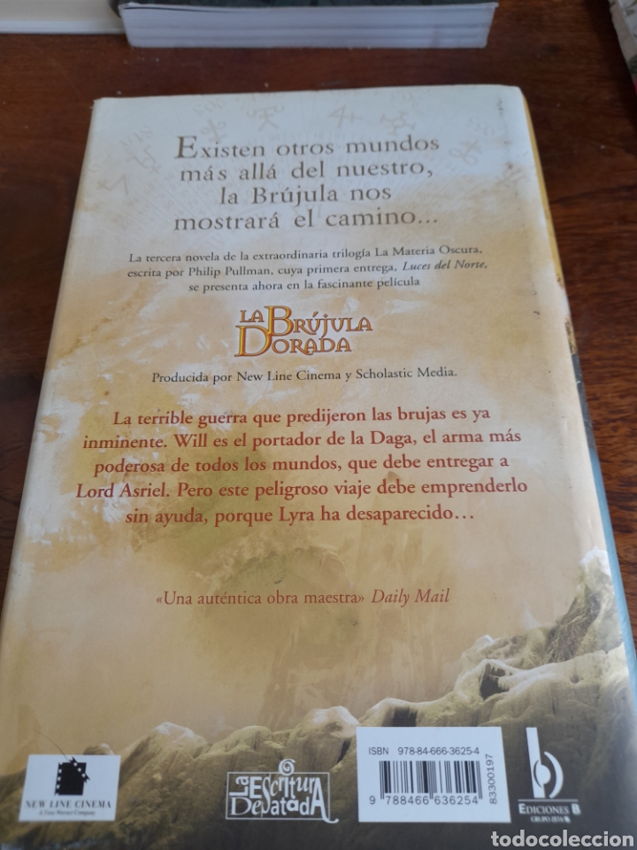 Libros de segunda mano: El catalejo lavado. Philip Pullman. La br&uacute;jula dorada - Foto 2