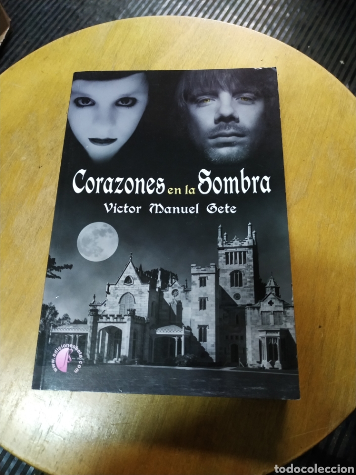 Libros de segunda mano: Corazones en La Sombra (Edici&oacute;nes Beta) - Foto 1