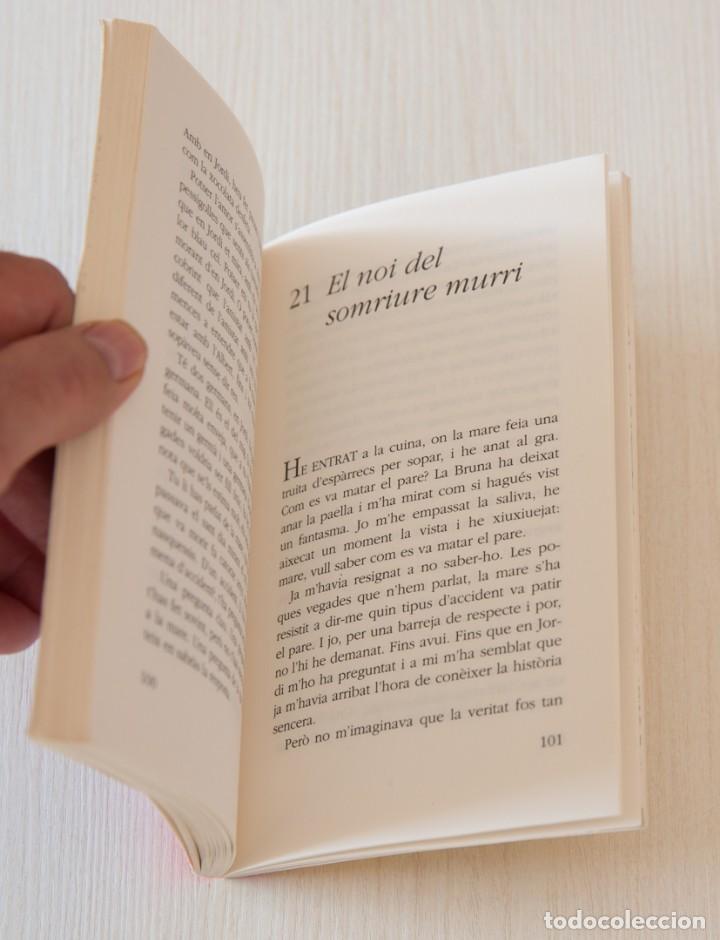 Libros de segunda mano: La noia del temps. - Foto 3