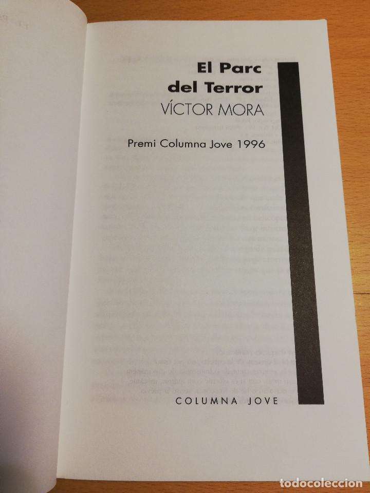 Libros de segunda mano: EL PARC DEL TERROR (V&Iacute;CTOR MORA) - Foto 2