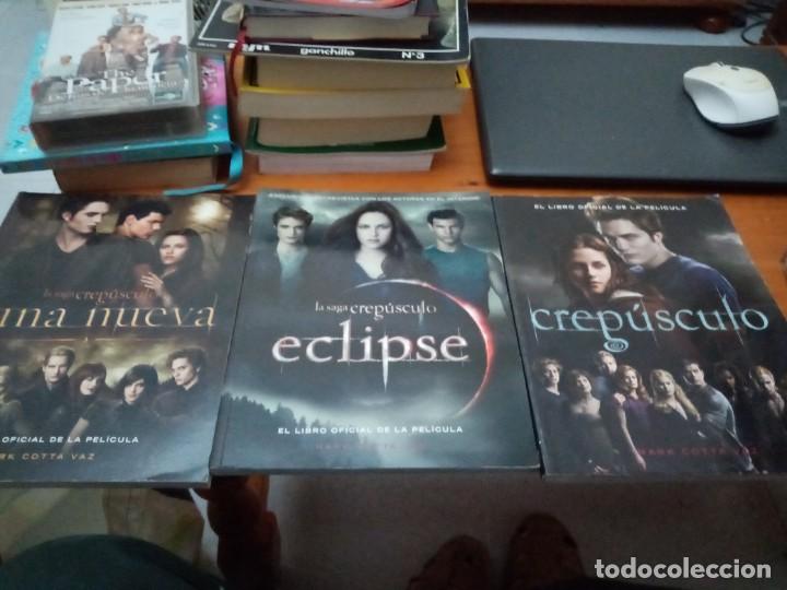 Gebrauchte B&uuml;cher: LOTE DE 3 LIBRO. EL LIBRO OFICIAL DE LA PELICULA. LA SAGA CREP&Uacute;SCULO. EST14B1