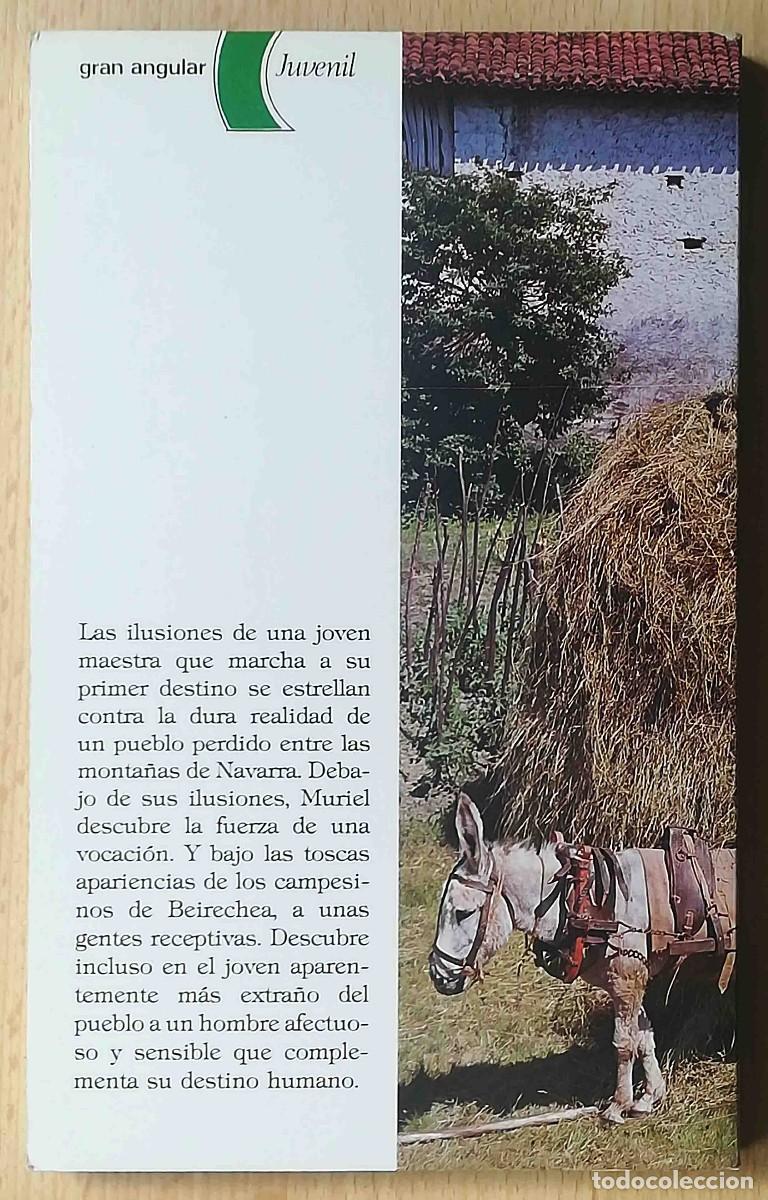 Libros de segunda mano: Cinco panes de cebada (Luc&iacute;a Baquedano) SM Ediciones - Foto 3
