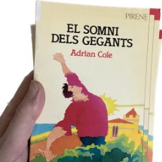 Libros de segunda mano: CAJA22 EL SOMINI DELS GEGANTS ADRIAN COLE