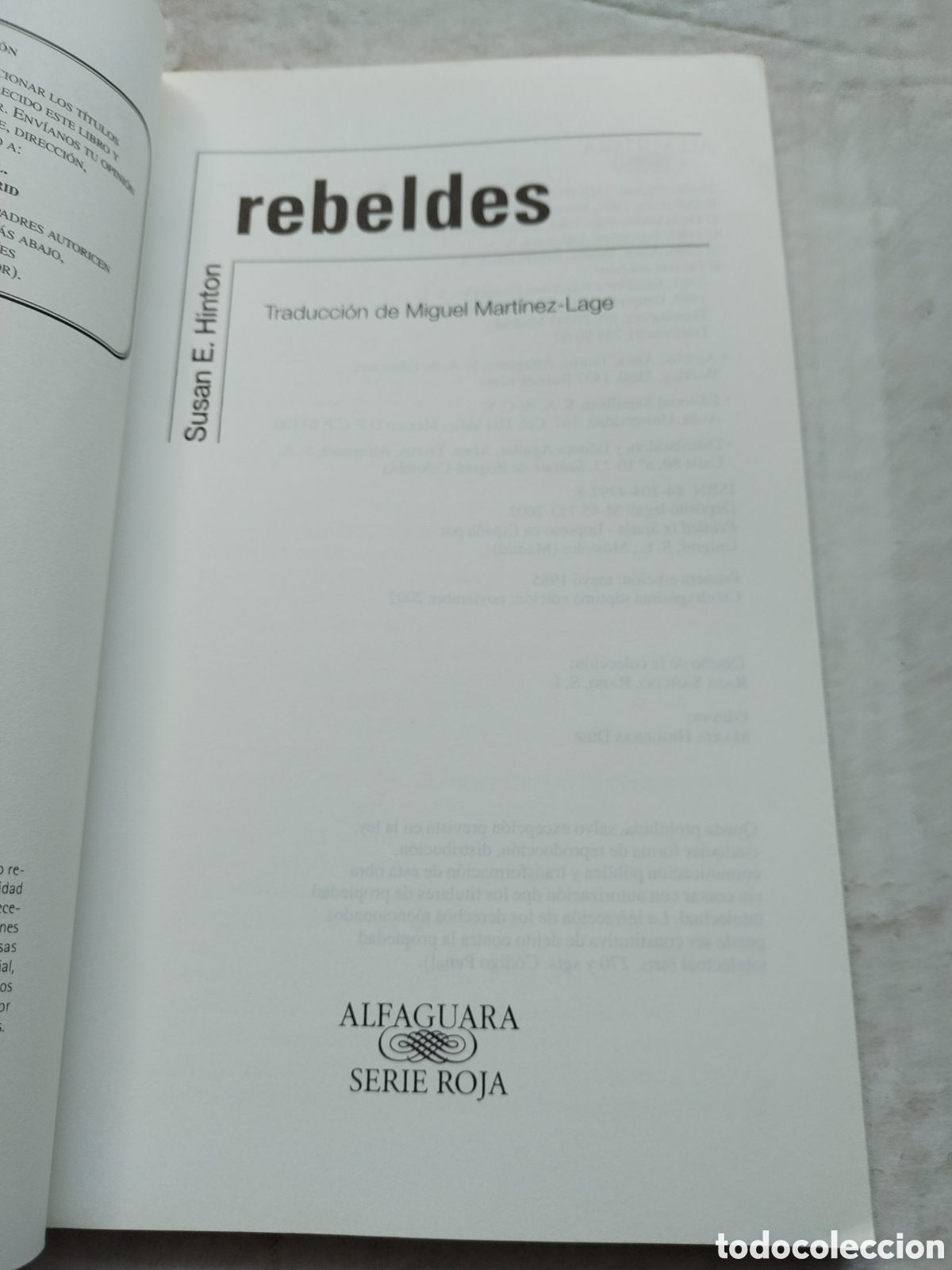 Libros de segunda mano: REBELDES/SUSANA E. HINTON - Foto 2