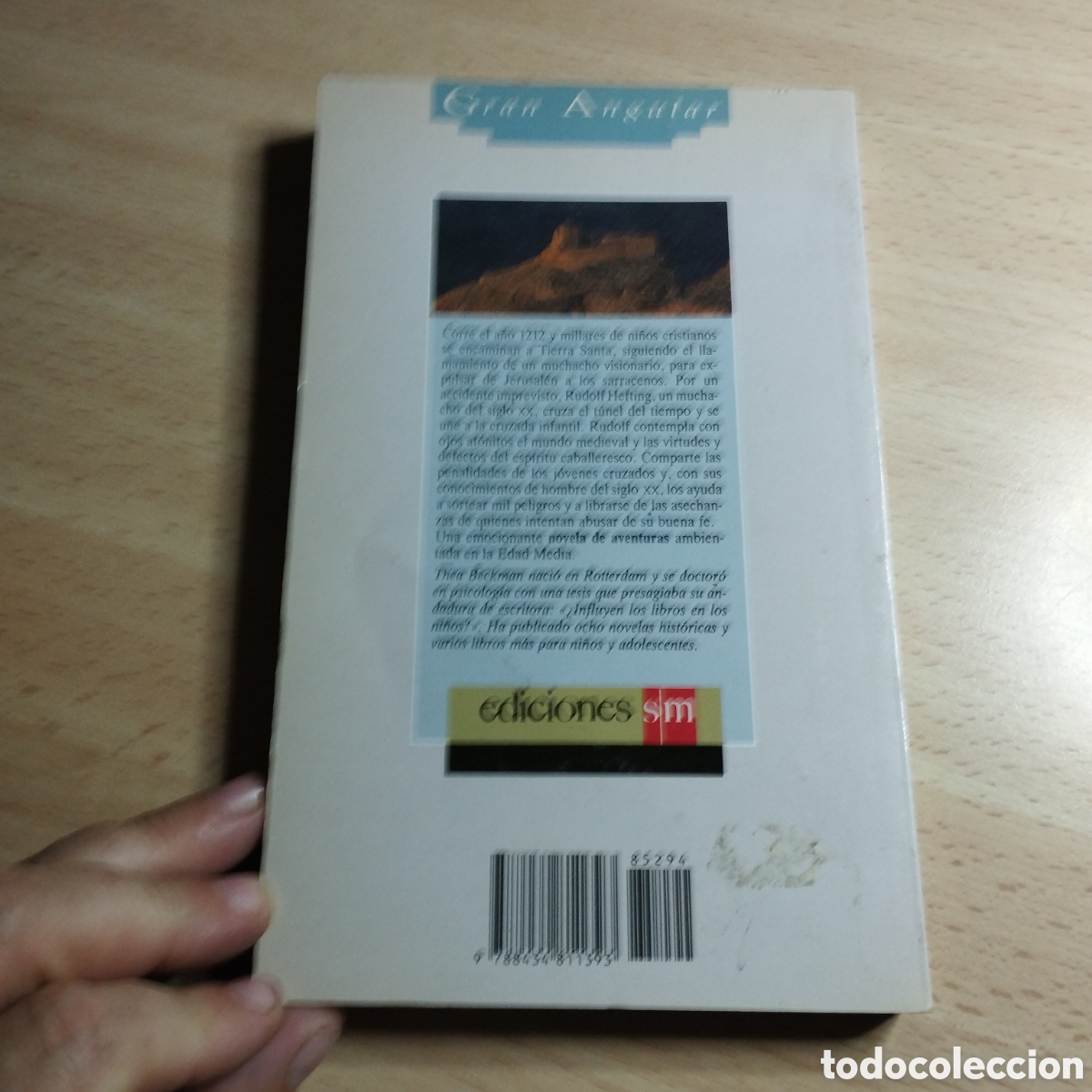 Libros de segunda mano: Cruzada en Jeans. Thea Beckman. Gran angular.ediciones SM. - Foto 2
