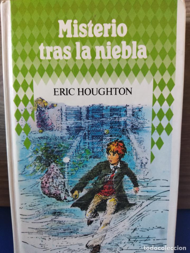 Second hand books: Misterio tras la niebla