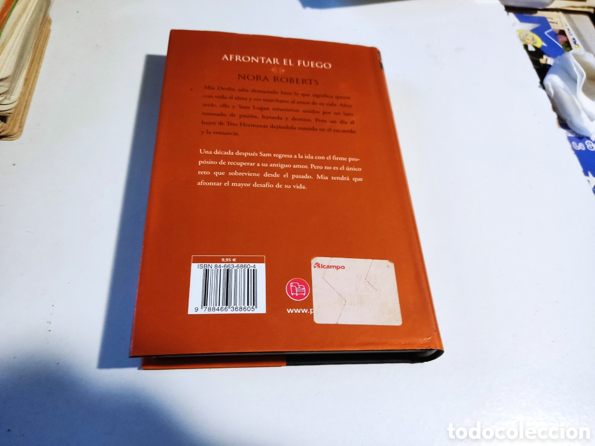 Libros de segunda mano: Libro afrontar el fuego de Nora Roberts - Foto 4