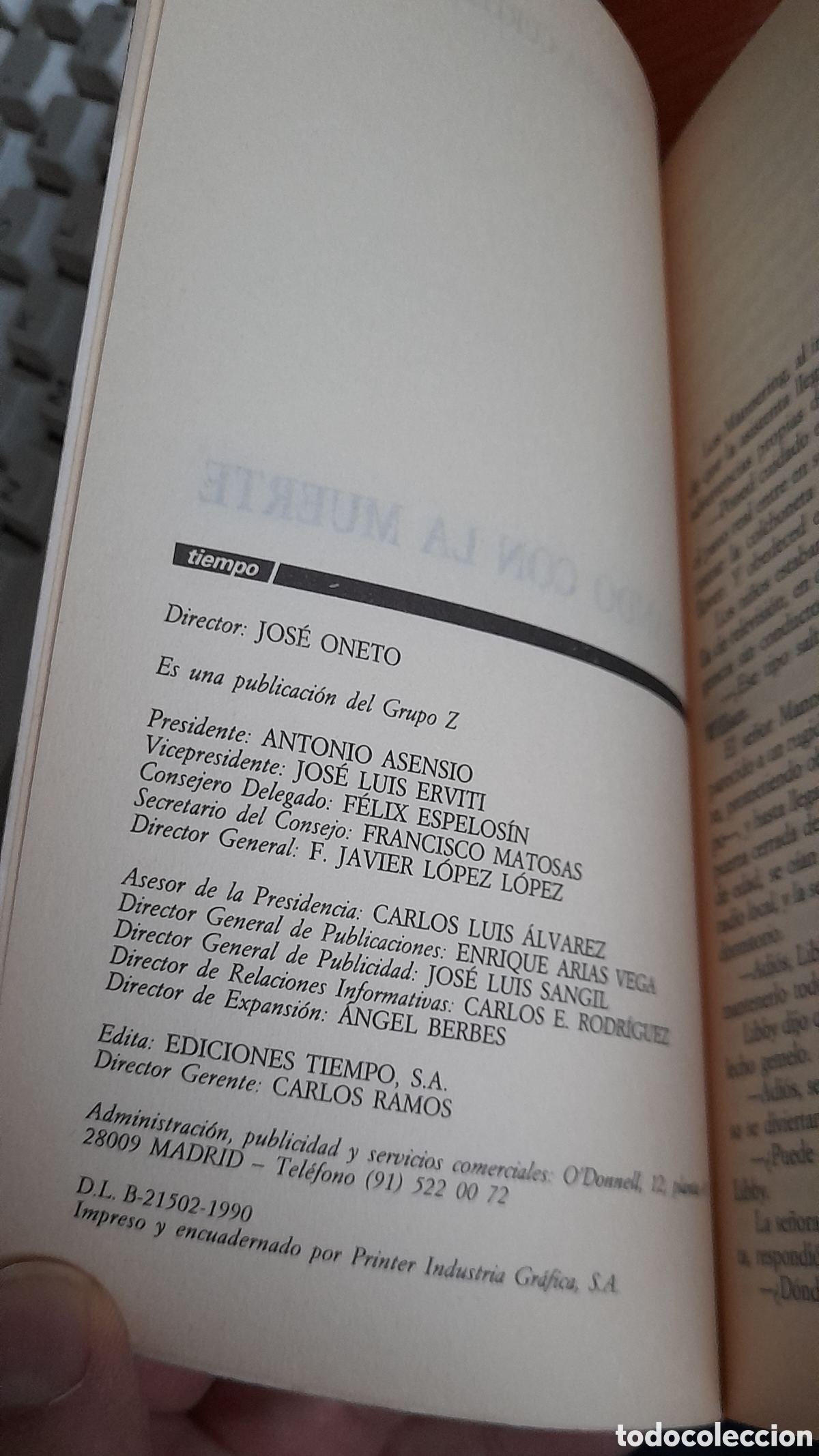 Libros de segunda mano: Jugando con la muerte. - Foto 4