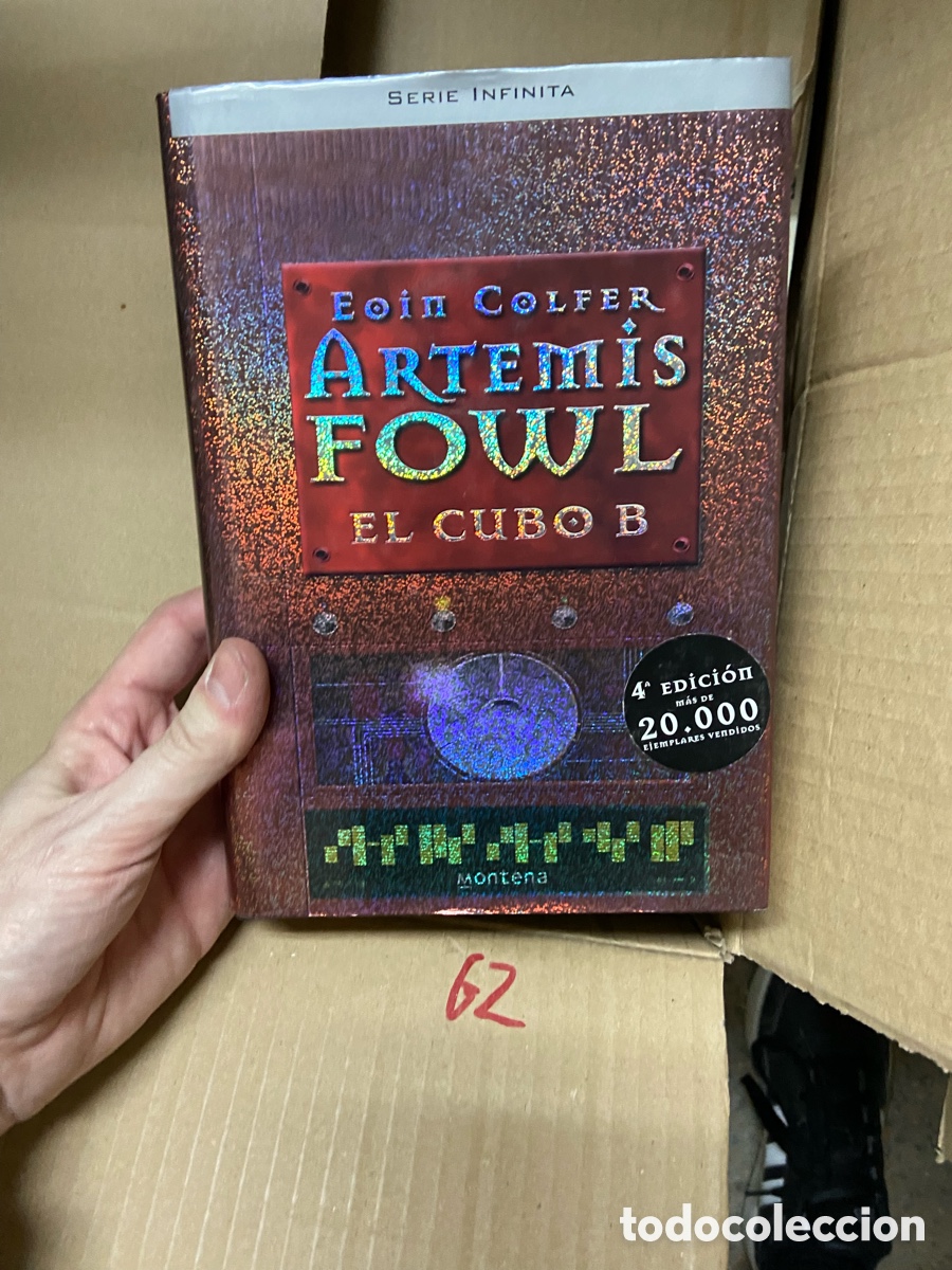 Libri di seconda mano: Caja62 EOin COLFER ARTEMiS FOWL EL CUBO B