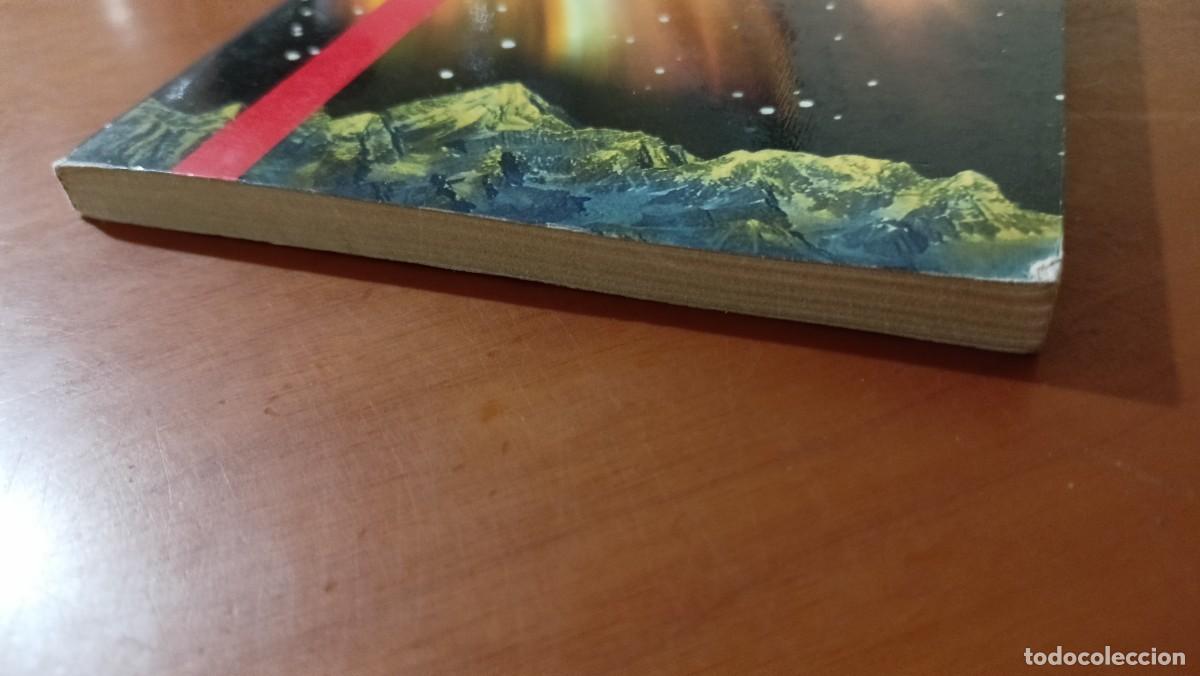 Libros de segunda mano: Las monta&ntilde;as blancas - John Christopher - Foto 5