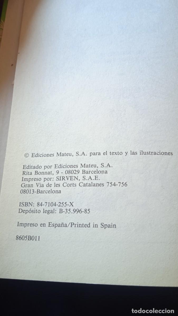 Libros de segunda mano: Robinson Crusoe, ediciones Mateu. - Foto 2