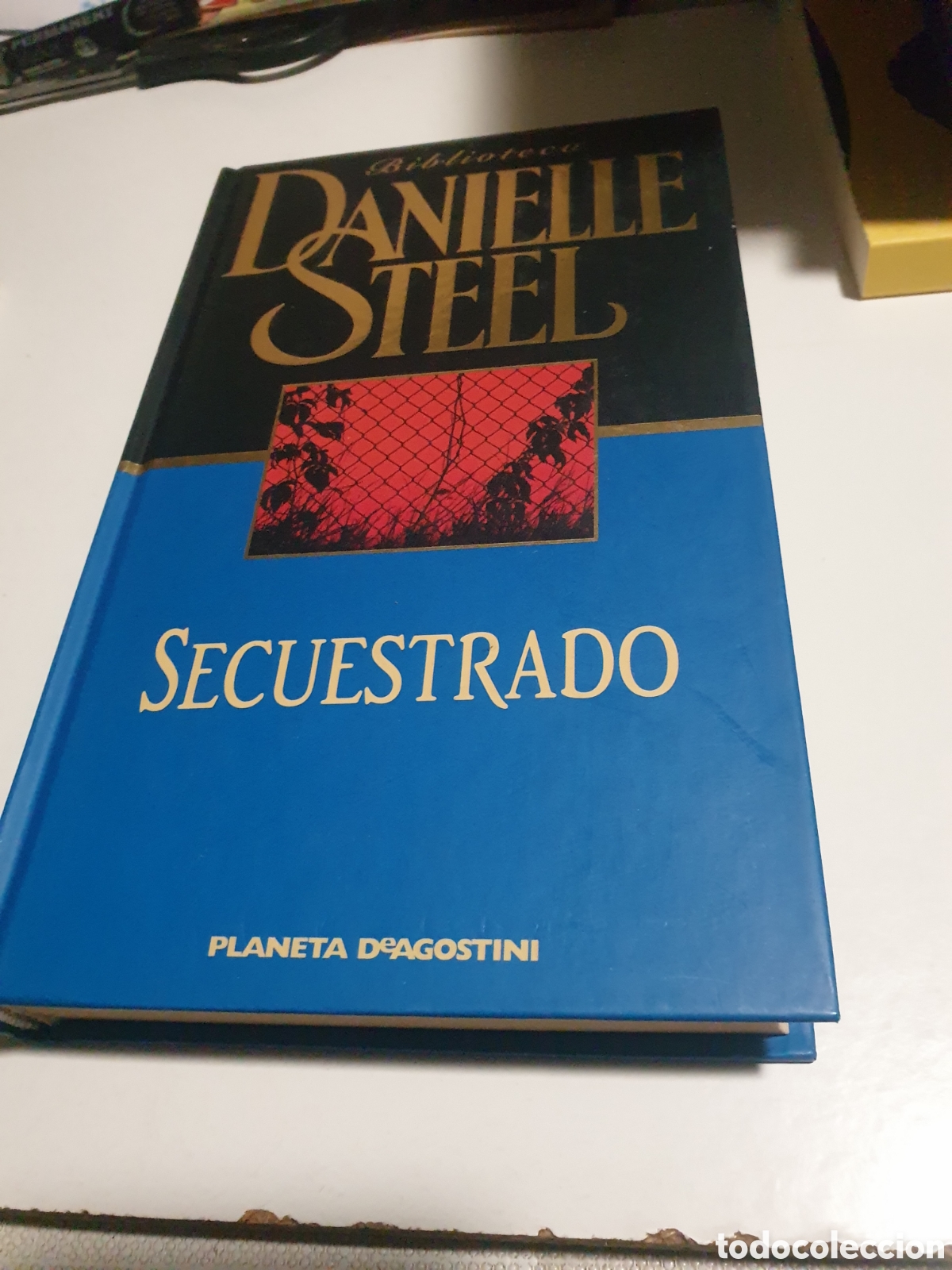 Libros de segunda mano: Libro secuestrado de Danielle Steel - Foto 1