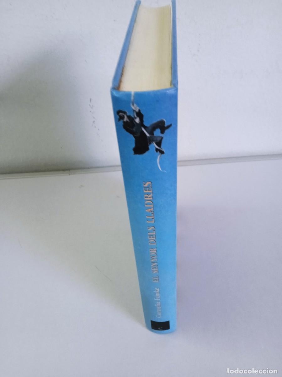 Libros de segunda mano: EL SENYOR DELS LLADRES Cornelia Funke - Foto 2