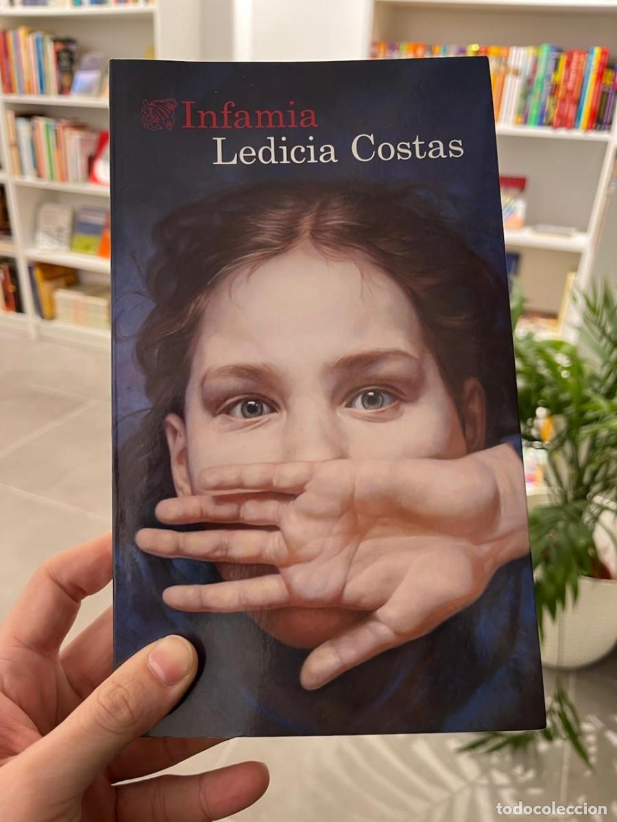 Libros de segunda mano: Infamia (Ledicia Costas) - Foto 1