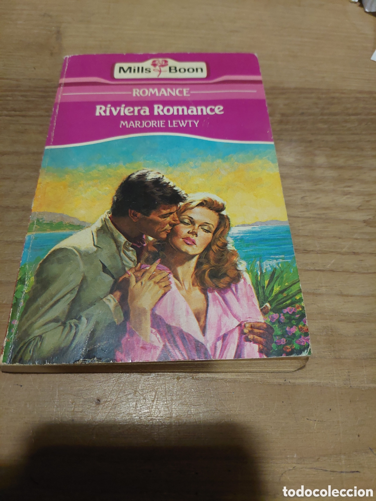 Libri di seconda mano: 1984 novela rom&aacute;ntica MIĹLS BOON RIVUERA ROMANCE MARJIRIE LEWTY 2239