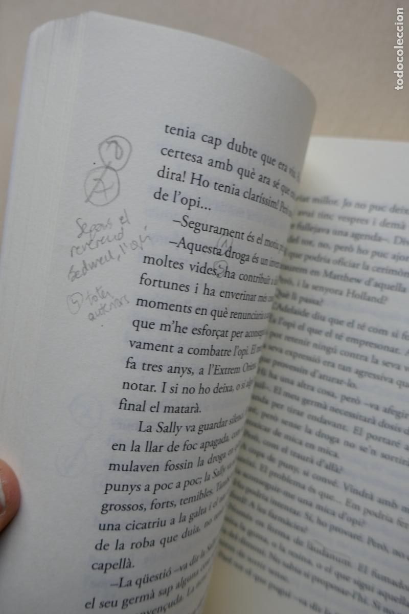 Libros de segunda mano: Philip Pullman - La Maledicci&oacute; del Rob&iacute; (EN CATALAN) - Foto 8