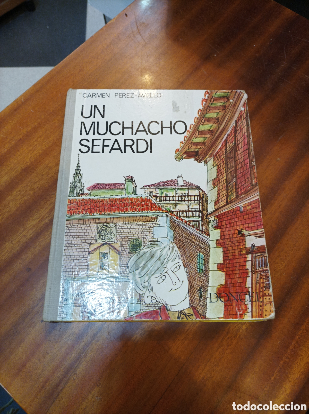 Libri di seconda mano: UN MUCHACHO SEFARD&Iacute;.CARMEN PEREZ-AVELLO 1EDICION 1963DONCELLA BALLENA ALEGRE
