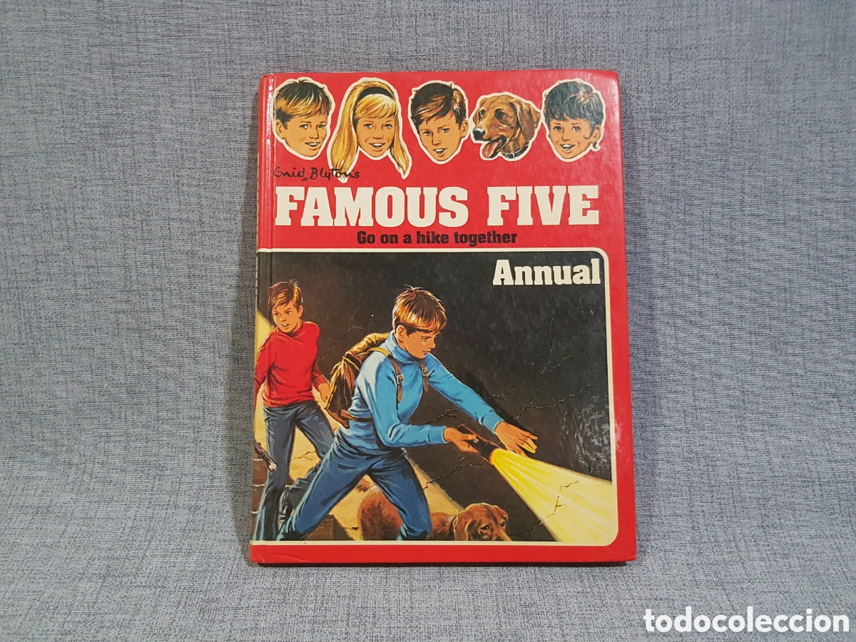 Libros de segunda mano: FAMOUS FIVE ANNUAL GO ON A HIKE TOGETHER A&Ntilde;O 1977 IDIOMA INGL&Eacute;S