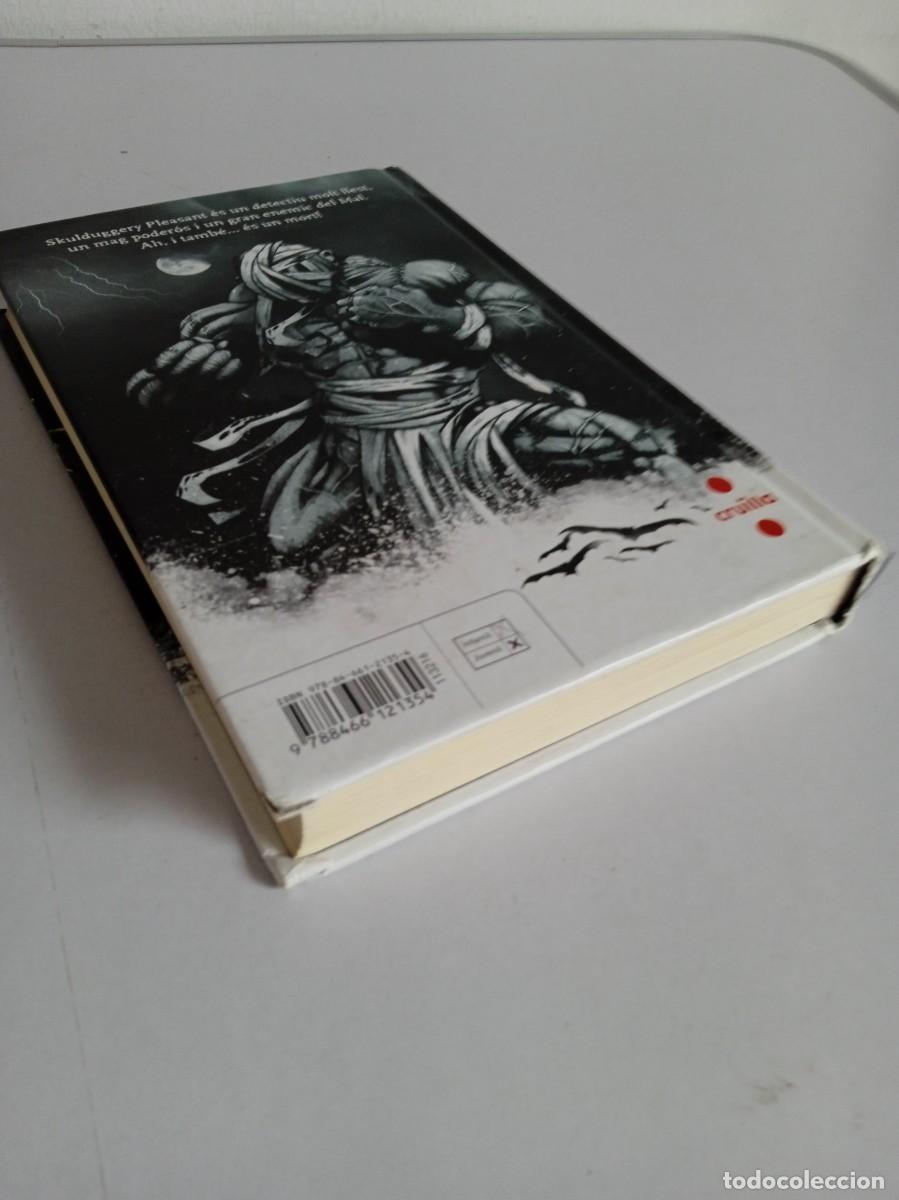 Libros de segunda mano: SKULDUGGERY PLEASANT El poder del foc - Foto 4