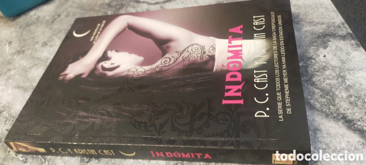 Libros de segunda mano: Libro IND&Oacute;MITA P.C. CAST - Foto 5
