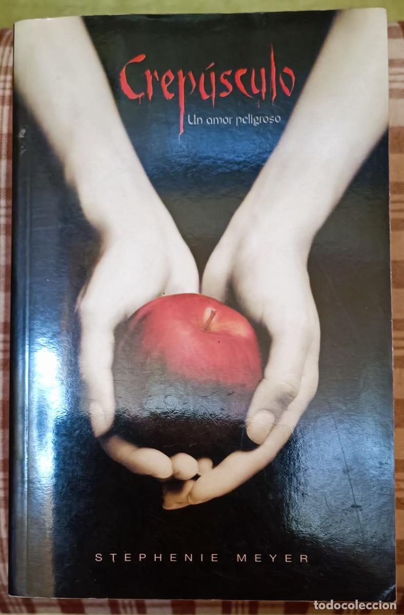 Libros de segunda mano: Crep&uacute;sculo - Stephenie Meyer - Foto 1