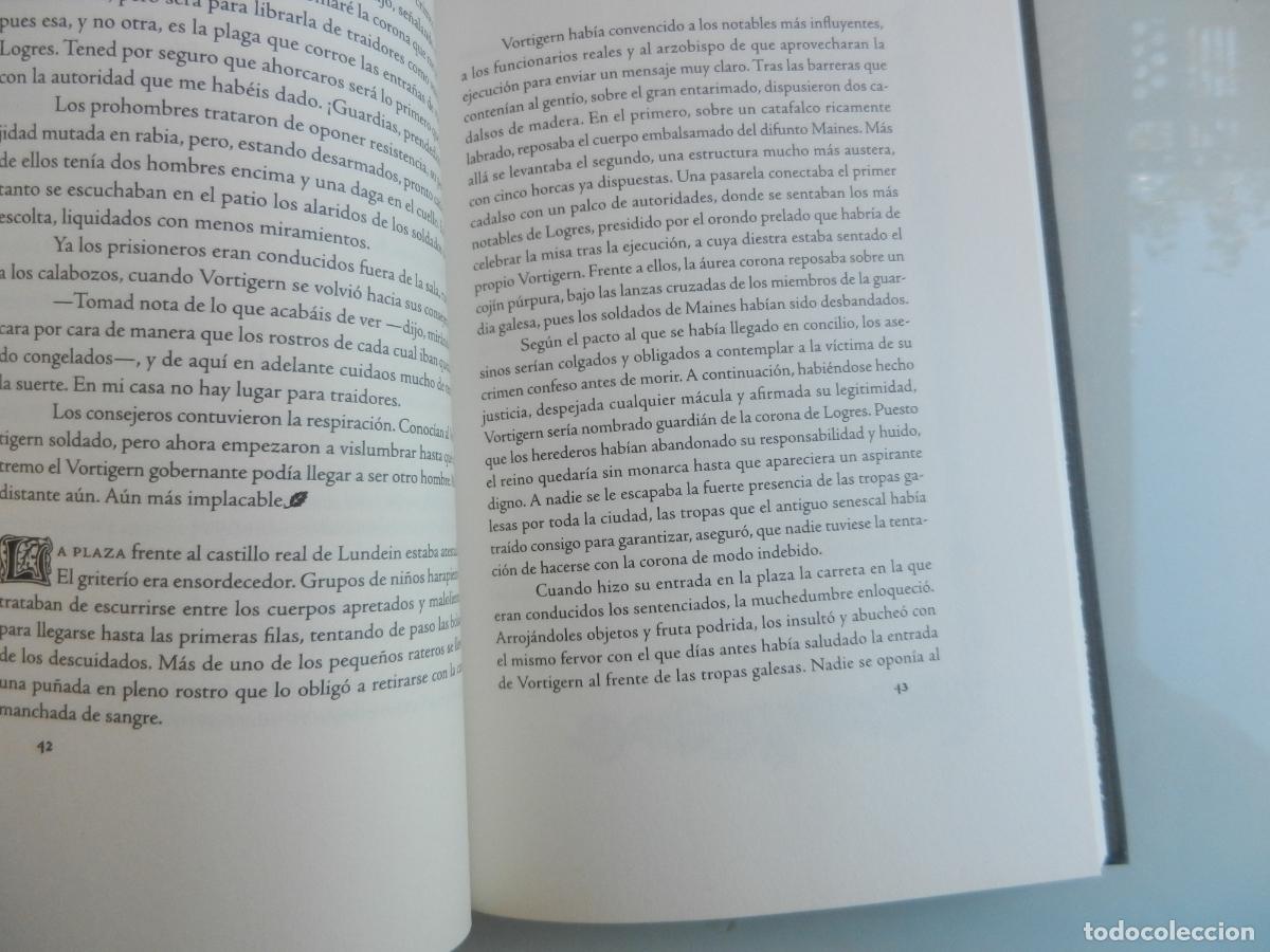 Libros de segunda mano: EL MAGO MERL&Iacute;N Y EL PODER DEL DRAG&Oacute;N - CODEX MERLINUX - &Aacute;LVARO MARCOS/SERGIO PARRA - RBA 2021. - Foto 7