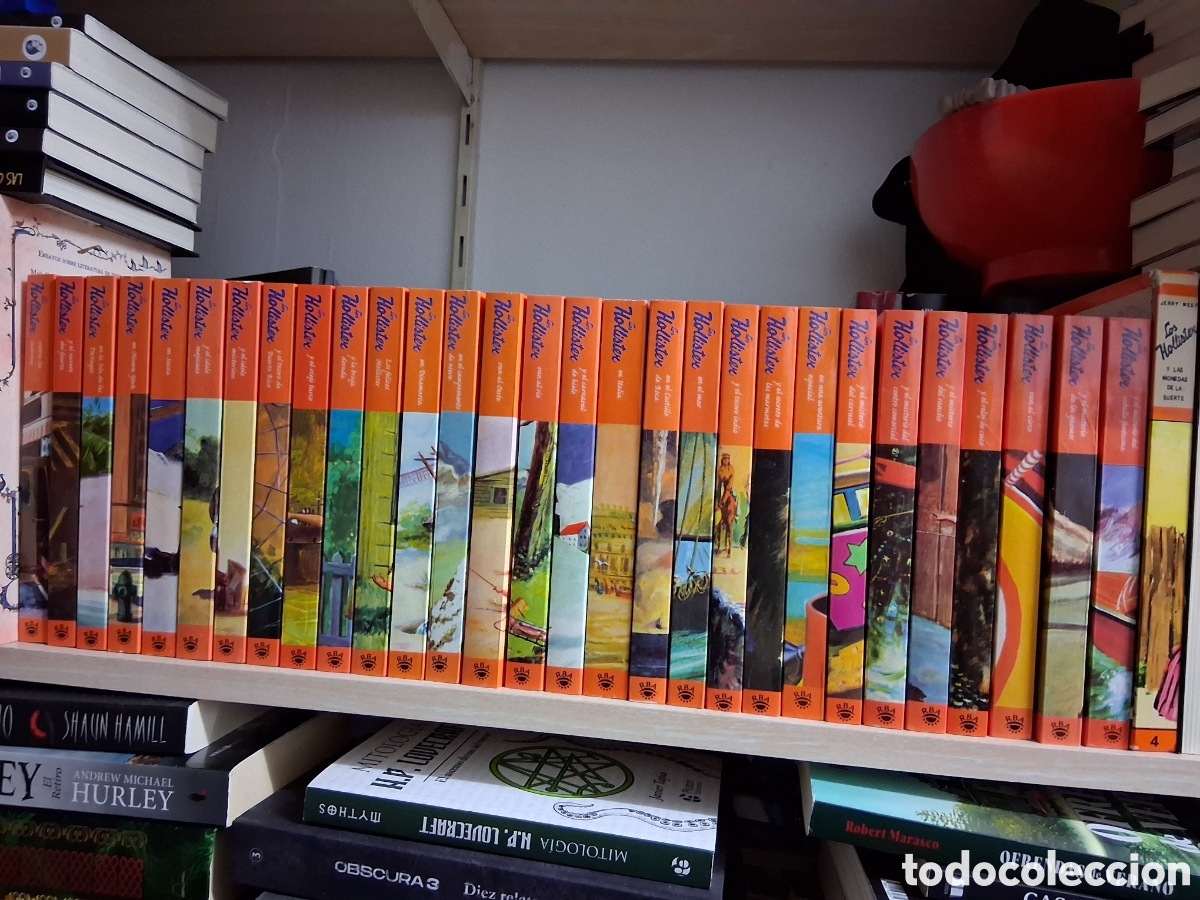 Libros de segunda mano: Lote 29 libros Los Hollister - Jerry West - RBA