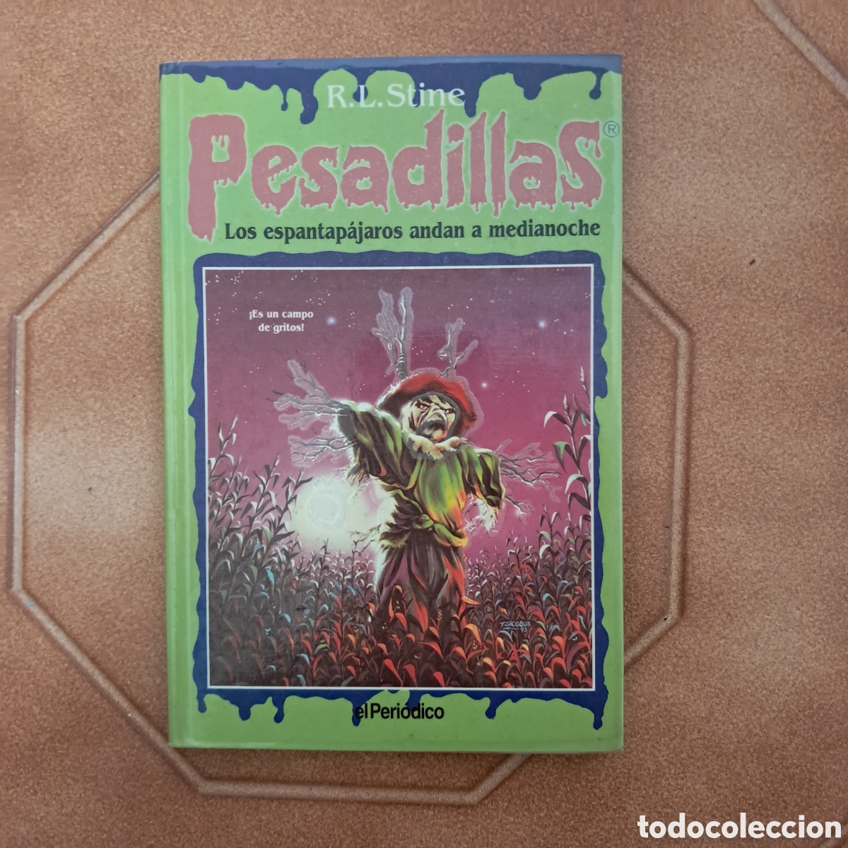 Libros de segunda mano: Libro R.L.Stine Pesadillas 2 - Los espantap&aacute;jaros andan a media noche (1996, edici&oacute;n El Peri&oacute;dico)